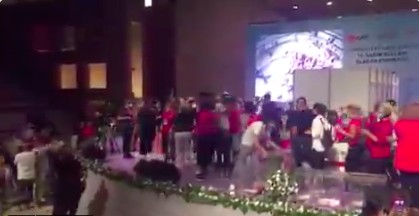 CHP Kadın Kurultayı'nda Cav Bella partisi!